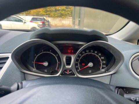 Ford Fiesta 1.4 Zetec 3dr 23
