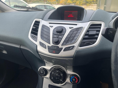 Ford Fiesta 1.4 Zetec 3dr 18