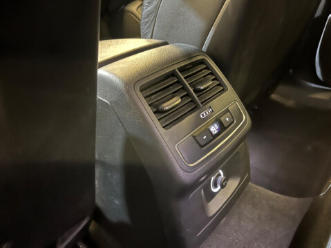 Audi A4 2.0 TDI ultra S line S Tronic Euro 6 (s/s) 5dr 40