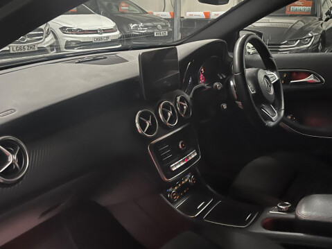 Mercedes-Benz A Class 1.6 A180 AMG Line (Premium) 7G-DCT Euro 6 (s/s) 5dr 10