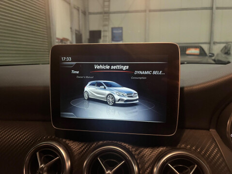 Mercedes-Benz A Class 1.6 A180 AMG Line (Premium) 7G-DCT Euro 6 (s/s) 5dr 28