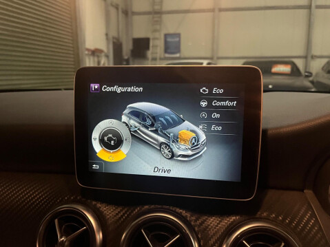 Mercedes-Benz A Class 1.6 A180 AMG Line (Premium) 7G-DCT Euro 6 (s/s) 5dr 37