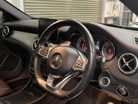 Mercedes-Benz GLA 2.1 GLA220d AMG Line (Premium) 7G-DCT 4MATIC Euro 6 (s/s) 5dr 7