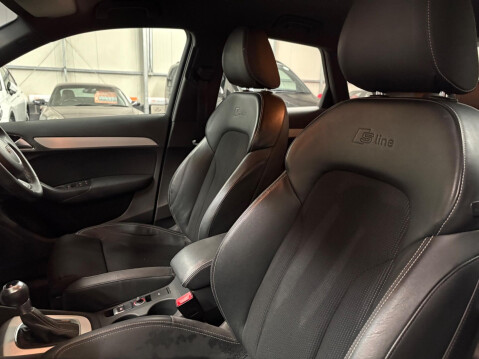 Audi Q3 1.4 TFSI CoD S line S Tronic Euro 6 (s/s) 5dr 12