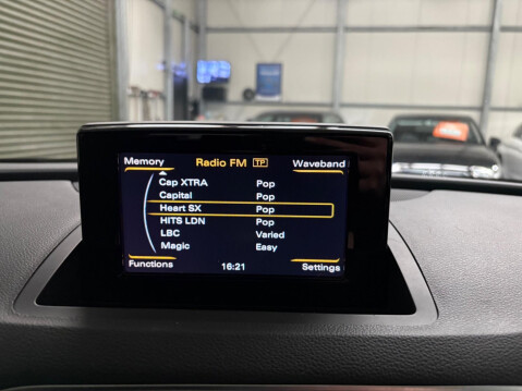 Audi Q3 1.4 TFSI CoD S line S Tronic Euro 6 (s/s) 5dr 33