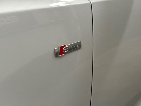 Audi Q3 1.4 TFSI CoD S line S Tronic Euro 6 (s/s) 5dr 46