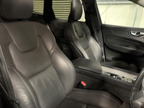 Volvo XC60 2.0 B5 MHEV Inscription Pro Auto AWD Euro 6 (s/s) 5dr 8