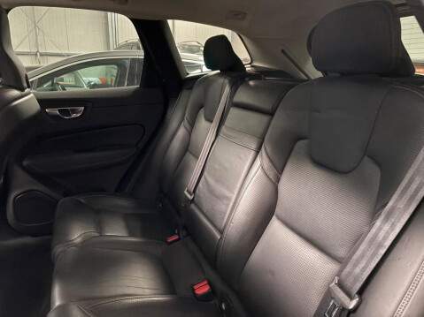 Volvo XC60 2.0 B5 MHEV Inscription Pro Auto AWD Euro 6 (s/s) 5dr 12