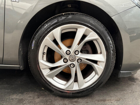Vauxhall Astra 1.4i SRi Euro 6 5dr 39
