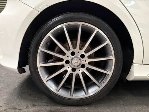 Mercedes-Benz A Class 1.5 A180d AMG Line Euro 6 (s/s) 5dr 49