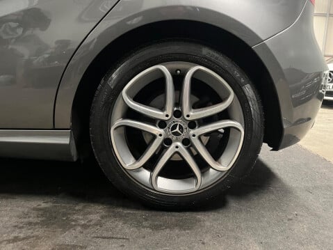 Mercedes-Benz A Class 2.1 A200d Sport Edition Plus 7G-DCT Euro 6 (s/s) 5dr 59