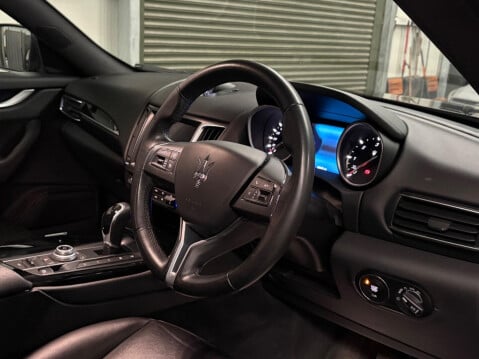 Maserati Levante 3.0D V6 ZF 4WD Euro 6 (s/s) 5dr 10