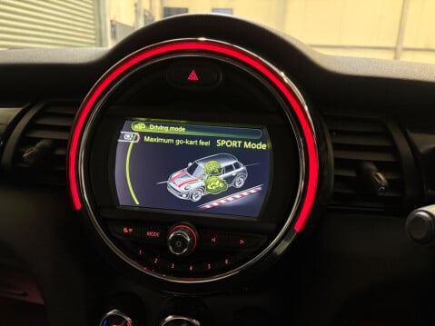 Mini Hatch 1.5 Cooper Euro 6 (s/s) 5dr 23