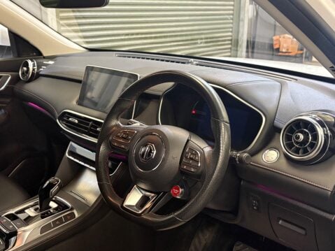 MG HS 1.5 T-GDI Trophy DCT Euro 6 (s/s) 5dr 8