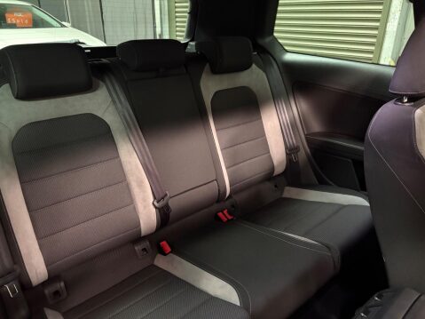 Volkswagen Golf 2.0 TSI BlueMotion Tech R 4Motion Euro 6 (s/s) 3dr 10