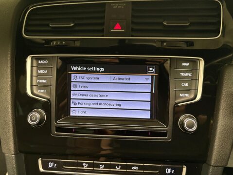 Volkswagen Golf 2.0 TSI BlueMotion Tech R 4Motion Euro 6 (s/s) 3dr 33