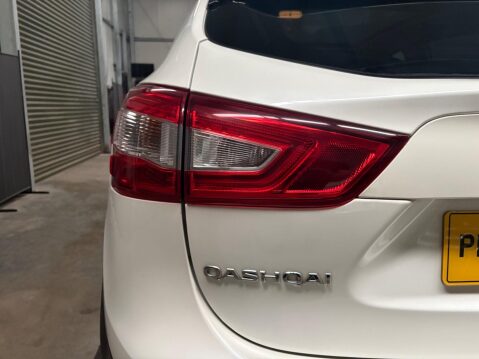 Nissan Qashqai 1.2 DIG-T Tekna 2WD Euro 6 (s/s) 5dr 26