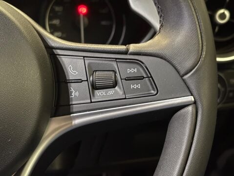 Alfa Romeo Stelvio 2.2 TD Super Auto Q4 AWD Euro 6 (s/s) 5dr 16