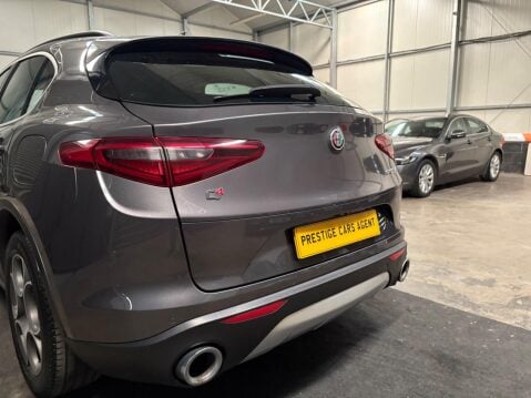 Alfa Romeo Stelvio 2.2 TD Super Auto Q4 AWD Euro 6 (s/s) 5dr 35