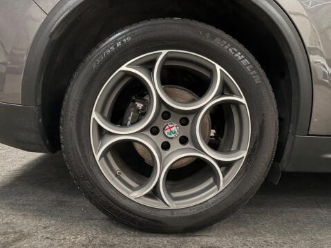 Alfa Romeo Stelvio 2.2 TD Super Auto Q4 AWD Euro 6 (s/s) 5dr 44