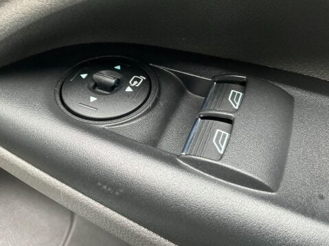 Ford Transit Connect 1.5 240 EcoBlue Limited L1 Euro 6 (s/s) 5dr 36