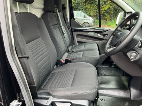 Ford Transit Custom 2.0 340 EcoBlue Limited Panel Van 5dr Diesel Auto L2 H1 Euro 6 (170 ps) 13