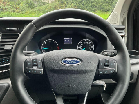 Ford Transit Custom 2.0 340 EcoBlue Limited Panel Van 5dr Diesel Auto L2 H1 Euro 6 (170 ps) 17