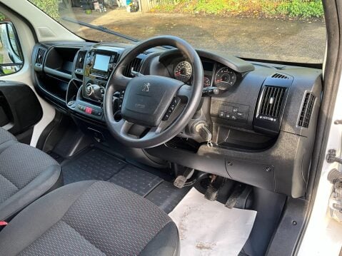 Peugeot Boxer 2.2 BlueHDi 335 Professional L3 H2 Euro 6 (s/s) 5dr 10