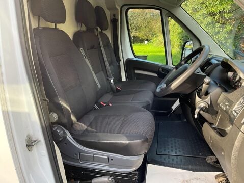 Peugeot Boxer 2.2 BlueHDi 335 Professional L3 H2 Euro 6 (s/s) 5dr 11