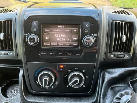 Peugeot Boxer 2.2 BlueHDi 335 Professional L3 H2 Euro 6 (s/s) 5dr 21