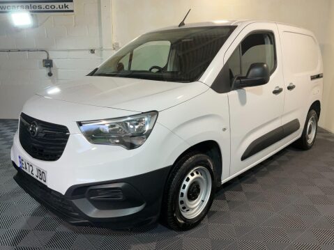 Vauxhall Combo 1.5 Turbo D 2000 Dynamic L1 H1 Euro 6 5dr 4
