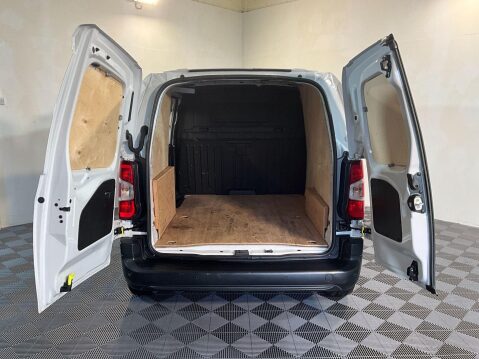 Vauxhall Combo 1.5 Turbo D 2000 Dynamic L1 H1 Euro 6 5dr 8