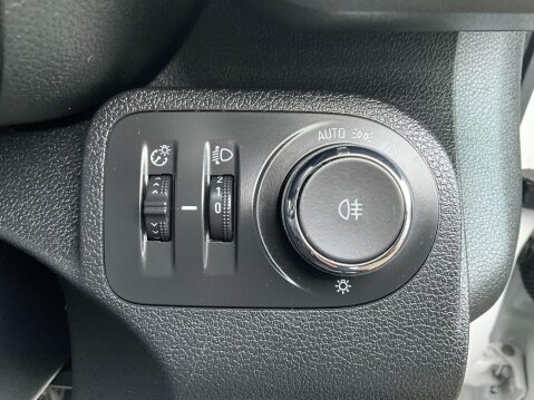 Vauxhall Combo 1.5 Turbo D 2000 Dynamic L1 H1 Euro 6 5dr 25