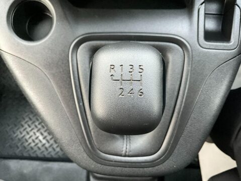 Vauxhall Combo 1.5 Turbo D 2000 Dynamic L1 H1 Euro 6 5dr 26
