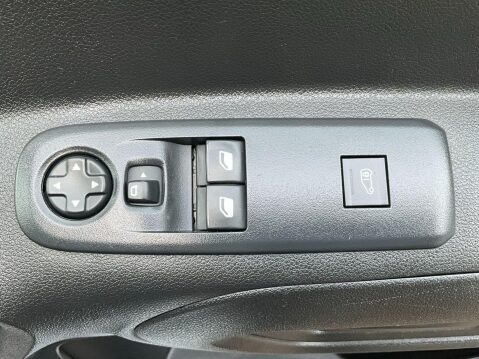 Vauxhall Combo 1.5 Turbo D 2000 Dynamic L1 H1 Euro 6 5dr 27