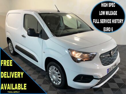 Vauxhall Combo 1.5 Turbo D 2000 Sportive Panel Van 5dr Diesel Manual L1 H1 Euro 6 (100 ps)