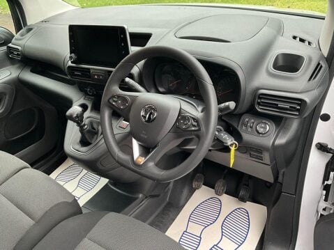 Vauxhall Combo 1.5 Turbo D 2000 Sportive Panel Van 5dr Diesel Manual L1 H1 Euro 6 (100 ps) 8