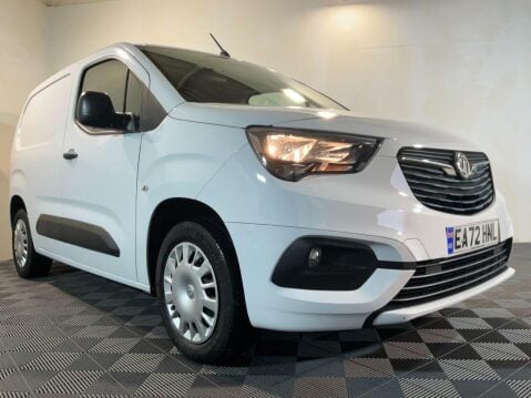Vauxhall Combo 1.5 Turbo D 2000 Sportive Panel Van 5dr Diesel Manual L1 H1 Euro 6 (100 ps) 38