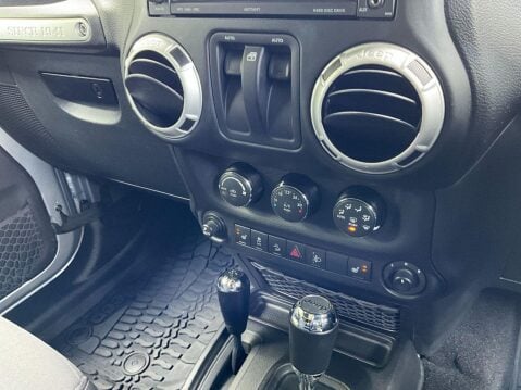 Jeep Wrangler 3.6 V6 Rubicon SUV 2dr Petrol Auto 4WD Euro 6 (280 bhp) 48