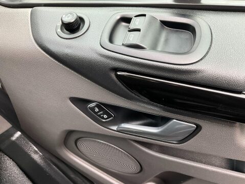 Ford Transit Custom 2.0 280 LIMITED P/V ECOBLUE 129 BHP 48