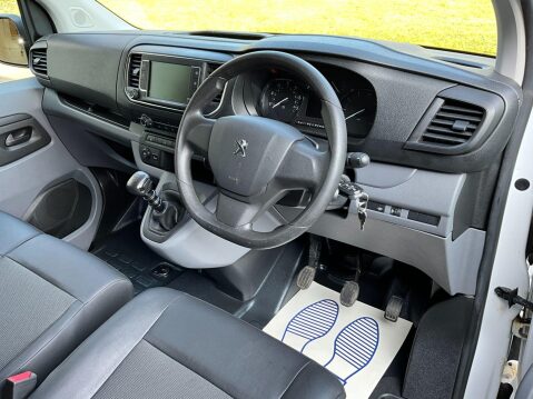 Peugeot Expert 2.0 BlueHDi 1400 Professional Standard Panel Van MWB Euro 6 (s/s) 6dr 13