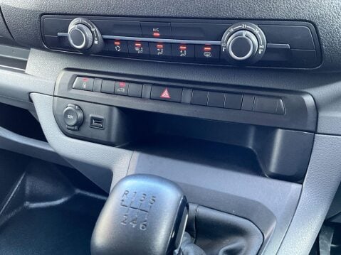 Peugeot Expert 2.0 BlueHDi 1400 Professional Standard Panel Van MWB Euro 6 (s/s) 6dr 18