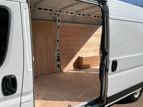 Vauxhall Movano 2.2 CDTi 3500 BiTurbo Dynamic FWD L3 H2 Euro 6 (s/s) 5dr 9