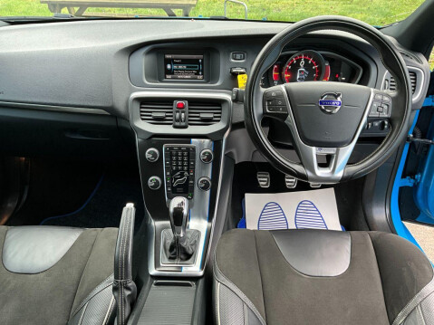 Volvo V40 2.0 T2 R-DESIGN 5d 120 BHP 15