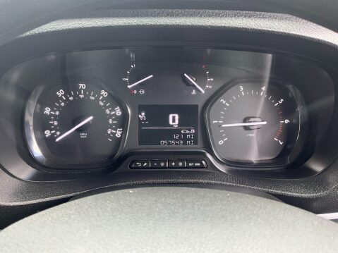 Vauxhall Vivaro 2.0 L2H1 3100 DYNAMIC S/S 121 BHP 13