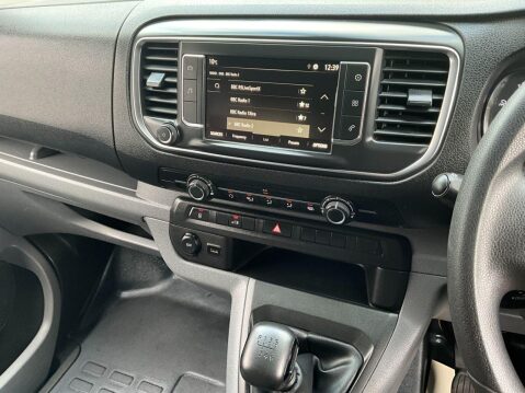 Vauxhall Vivaro 2.0 L2H1 3100 DYNAMIC S/S 121 BHP 18