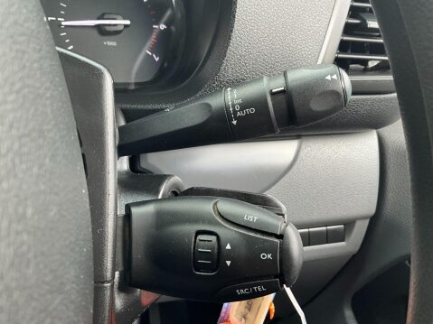 Vauxhall Vivaro 2.0 L2H1 3100 DYNAMIC S/S 121 BHP 32