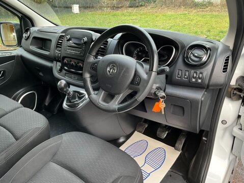 Vauxhall Vivaro 1.6 L2H1 2900 SPORTIVE CDTI 120 BHP 9