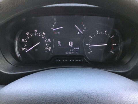 Vauxhall Vivaro 1.5 L2H1 2900 SPORTIVE S/S 101 BHP 12