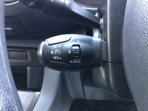 Vauxhall Vivaro 1.5 L2H1 2900 SPORTIVE S/S 101 BHP 13